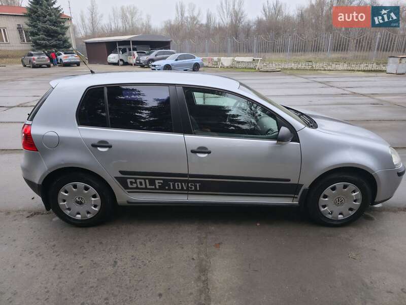 Хэтчбек Volkswagen Golf 2007 в Днепре