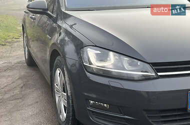 Універсал Volkswagen Golf 2015 в Тернополі