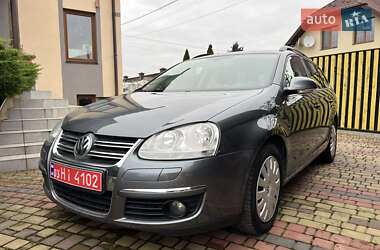 Універсал Volkswagen Golf 2009 в Луцьку