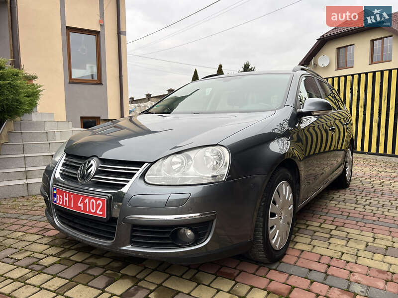 Универсал Volkswagen Golf 2009 в Луцке