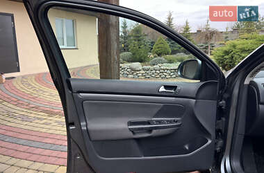 Універсал Volkswagen Golf 2009 в Луцьку