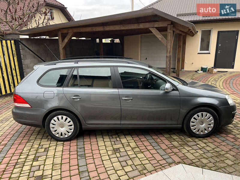 Универсал Volkswagen Golf 2009 в Луцке