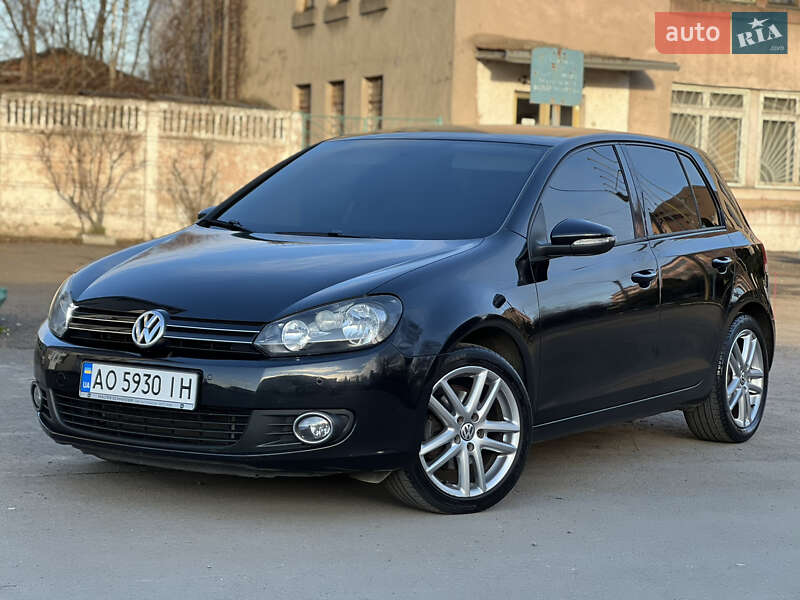 Хетчбек Volkswagen Golf 2009 в Мукачевому