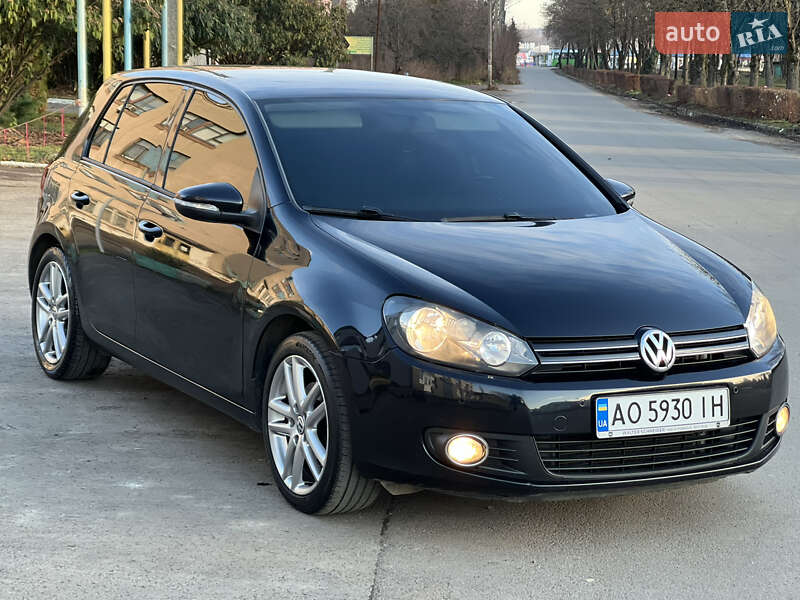 Хетчбек Volkswagen Golf 2009 в Мукачевому