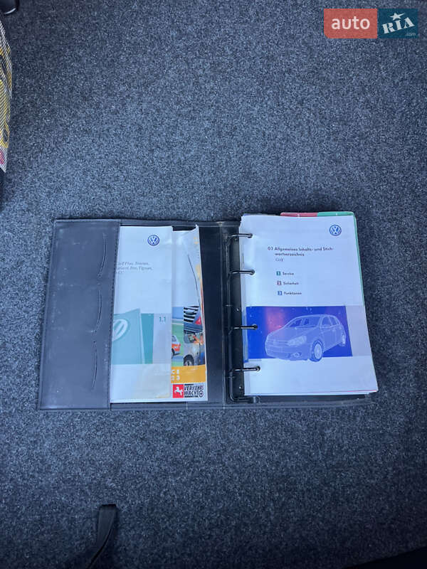 Хетчбек Volkswagen Golf 2009 в Мукачевому