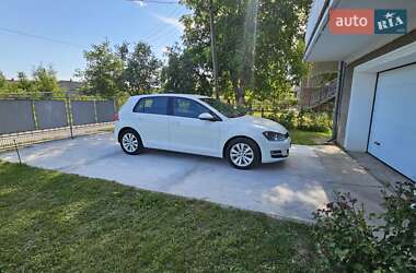 Хэтчбек Volkswagen Golf 2016 в Ивано-Франковске