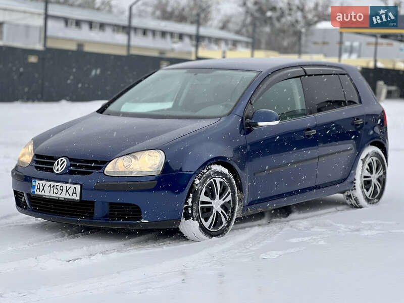 Хетчбек Volkswagen Golf 2005 в Харкові