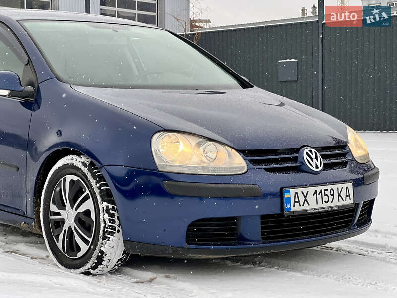 Хетчбек Volkswagen Golf 2005 в Харкові