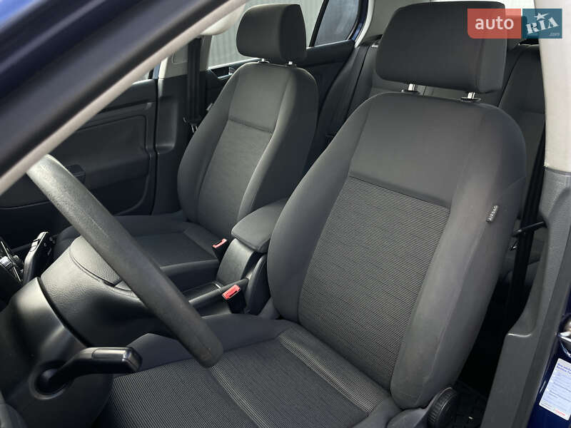 Хэтчбек Volkswagen Golf 2005 в Калуше фото 19 Хэтчбек Volkswagen Golf 2005 в Калуше