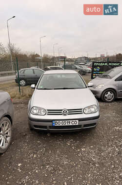 Хэтчбек Volkswagen Golf 2002 в Тернополе