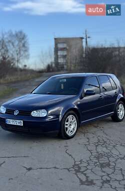 Хетчбек Volkswagen Golf 2002 в Деражні