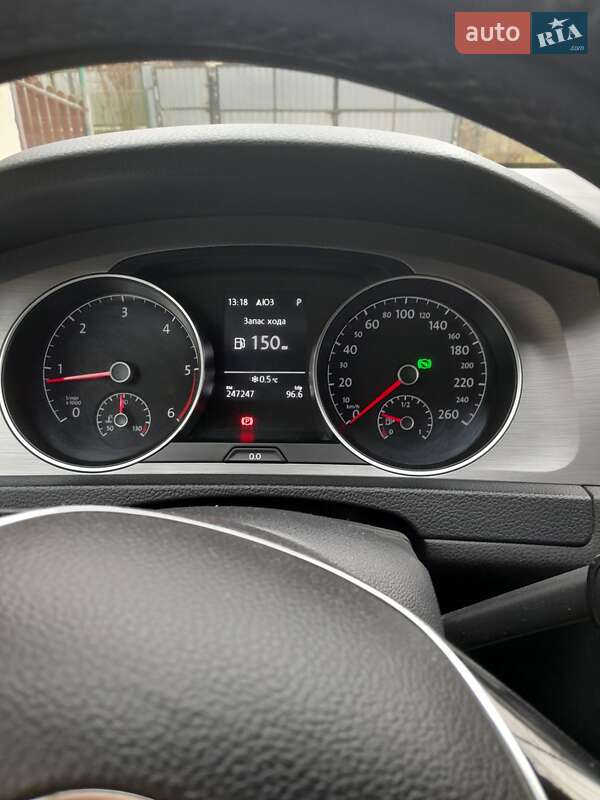 Універсал Volkswagen Golf 2015 в Ужгороді