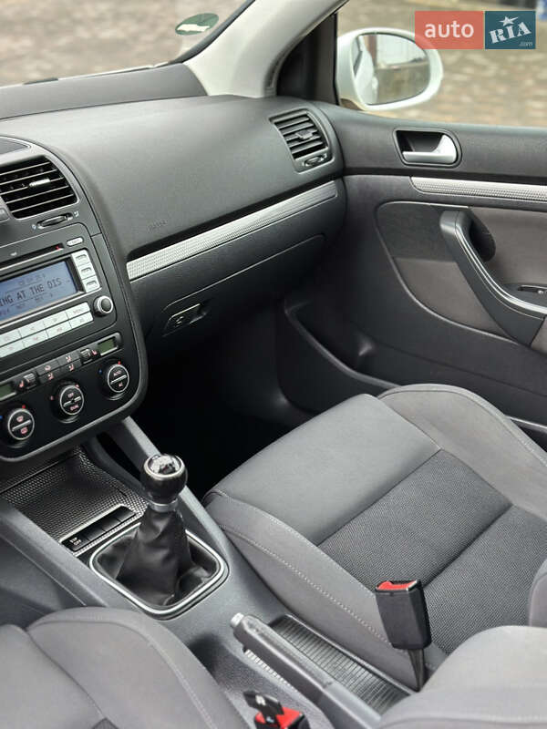 Хетчбек Volkswagen Golf 2007 в Мельниці-Подільській