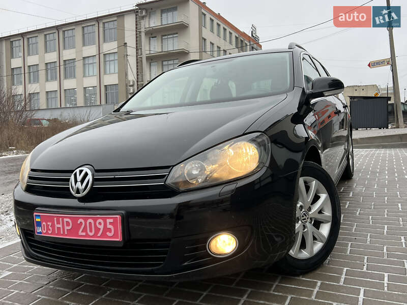 Універсал Volkswagen Golf 2010 в Тернополі