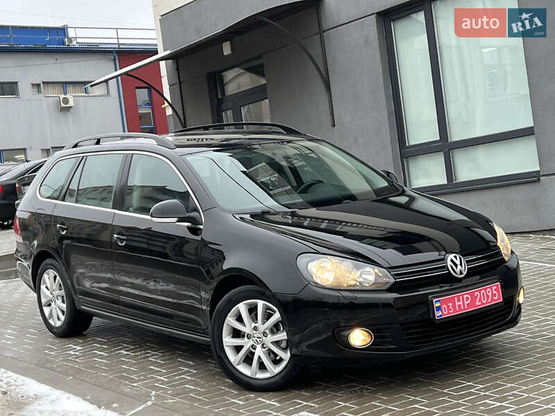 Універсал Volkswagen Golf 2010 в Тернополі