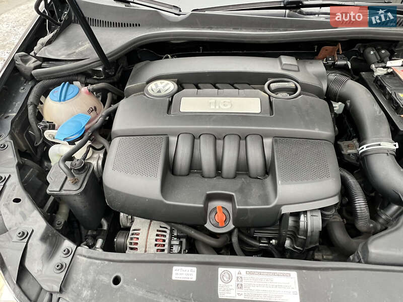 Універсал Volkswagen Golf 2010 в Тернополі