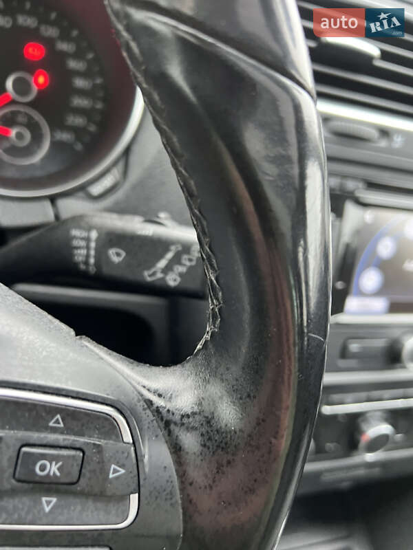 Універсал Volkswagen Golf 2010 в Тернополі