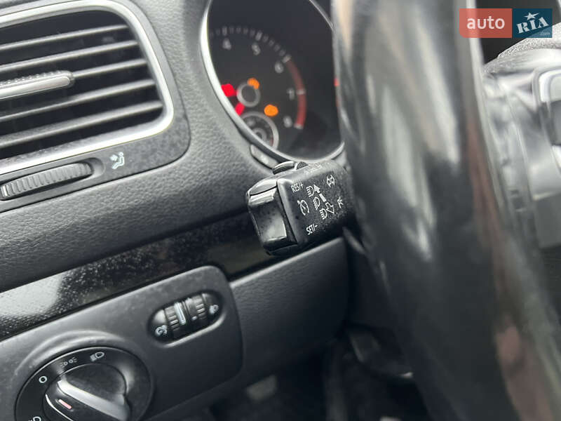 Універсал Volkswagen Golf 2010 в Тернополі