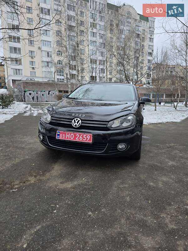 Універсал Volkswagen Golf 2010 в Києві