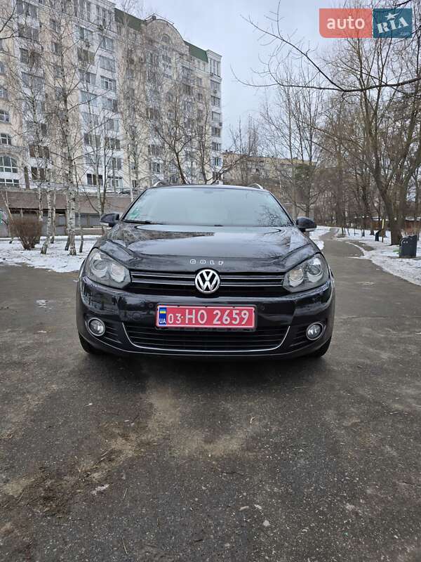Універсал Volkswagen Golf 2010 в Києві