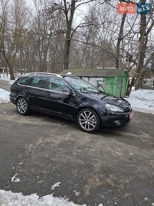 Універсал Volkswagen Golf 2010 в Києві
