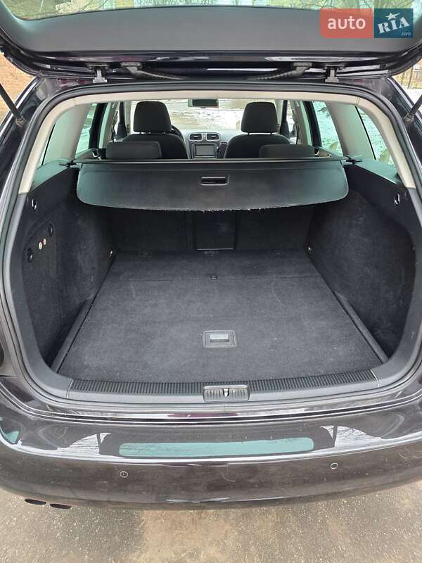 Універсал Volkswagen Golf 2010 в Києві