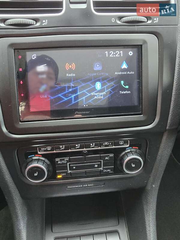 Універсал Volkswagen Golf 2010 в Києві