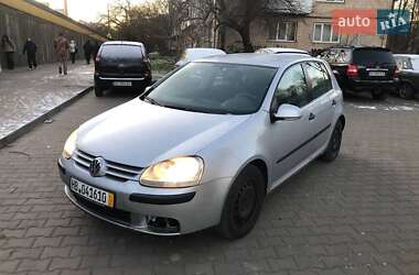 Хэтчбек Volkswagen Golf 2005 в Луцке