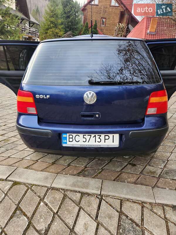 Хэтчбек Volkswagen Golf 2000 в Славском
