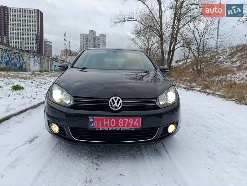 Хетчбек Volkswagen Golf 2011 в Києві