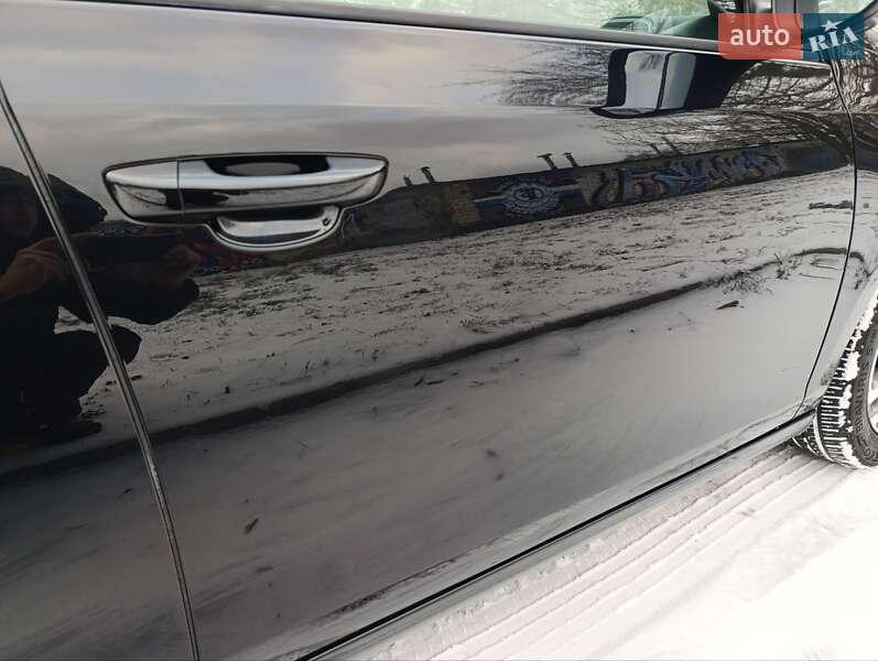 Хетчбек Volkswagen Golf 2011 в Києві