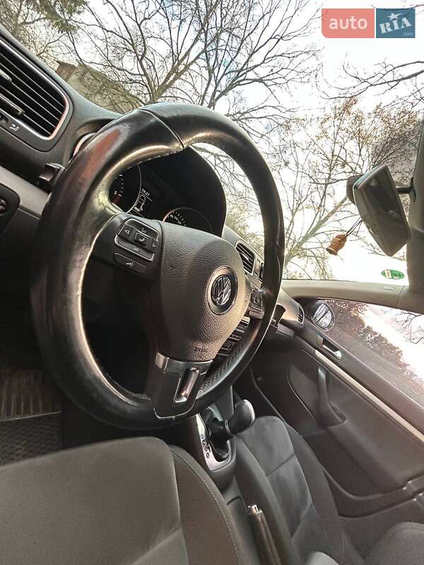 Універсал Volkswagen Golf 2011 в Чернігові