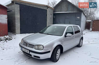 Хетчбек Volkswagen Golf 2000 в Рівному