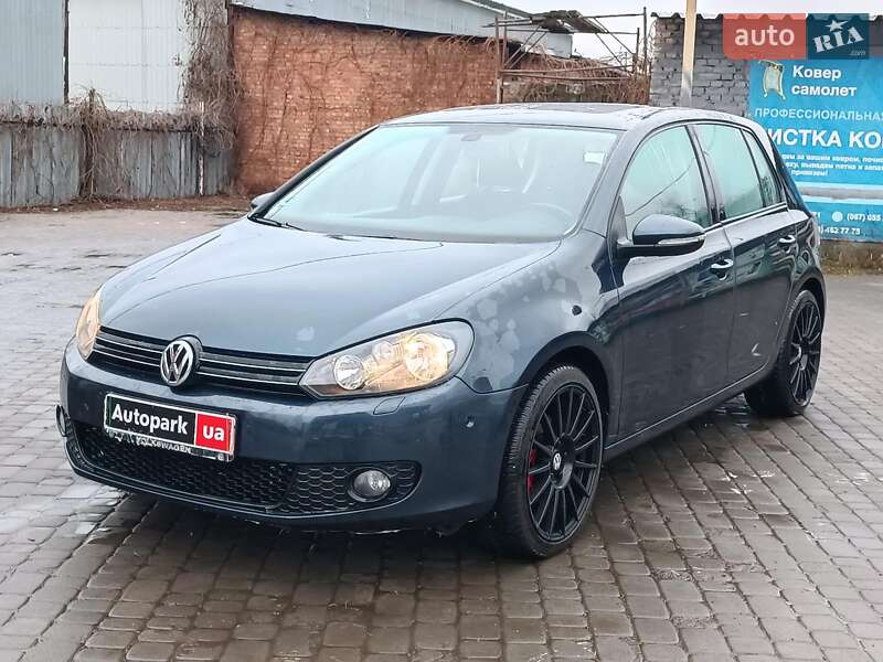 Хетчбек Volkswagen Golf 2010 в Харкові