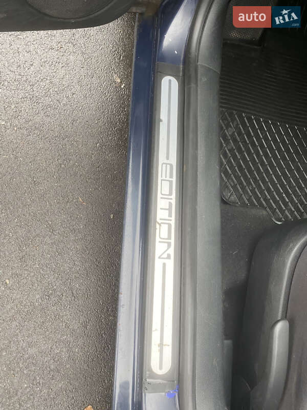 Універсал Volkswagen Golf 2000 в Києві