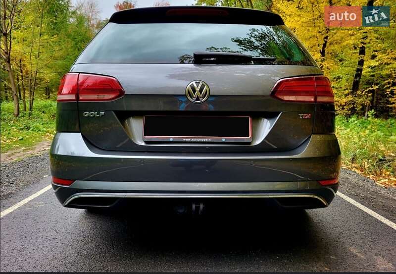 Универсал Volkswagen Golf 2017 в Мурованых Куриловцах