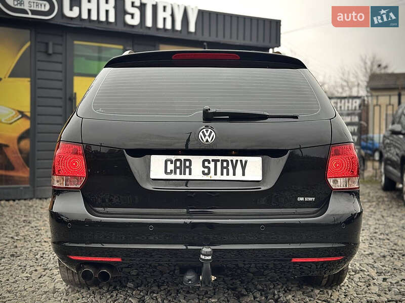 Універсал Volkswagen Golf 2012 в Стрию