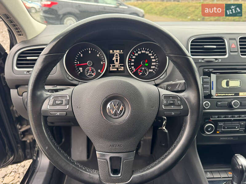 Універсал Volkswagen Golf 2012 в Стрию