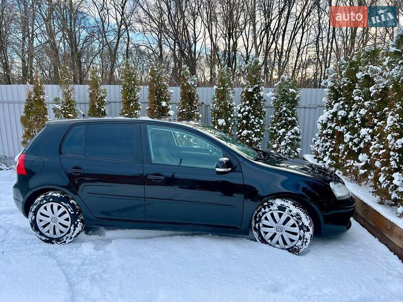 Хетчбек Volkswagen Golf 2008 в Полтаві