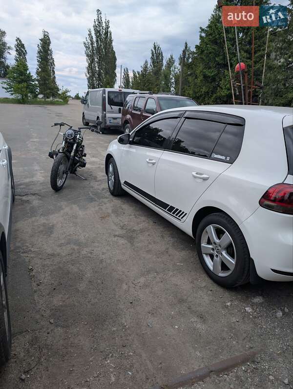 Хетчбек Volkswagen Golf 2010 в Бучі