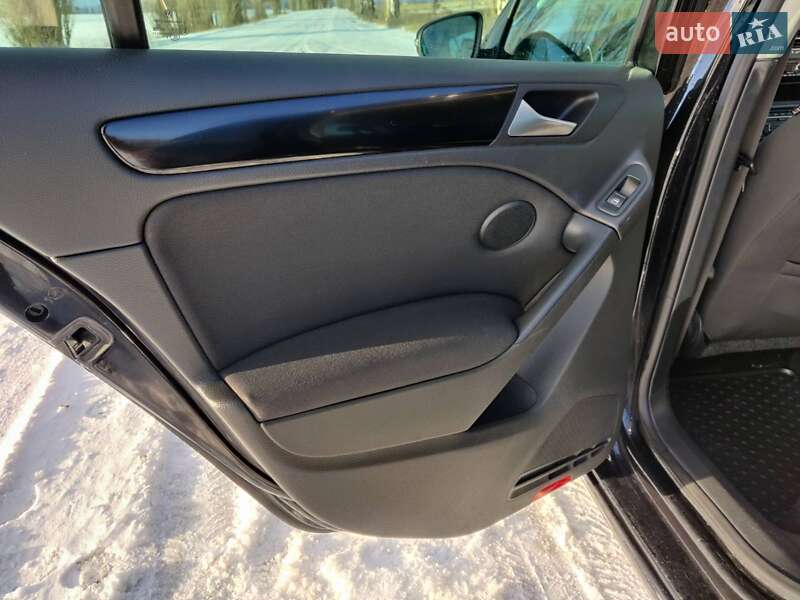 Хетчбек Volkswagen Golf 2009 в Баришівка