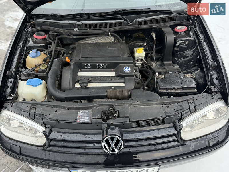 Хэтчбек Volkswagen Golf 2000 в Виннице