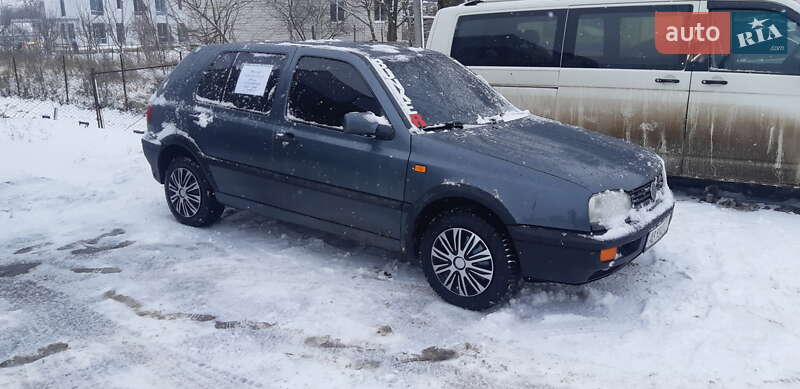 Хэтчбек Volkswagen Golf 1995 в Калиновке