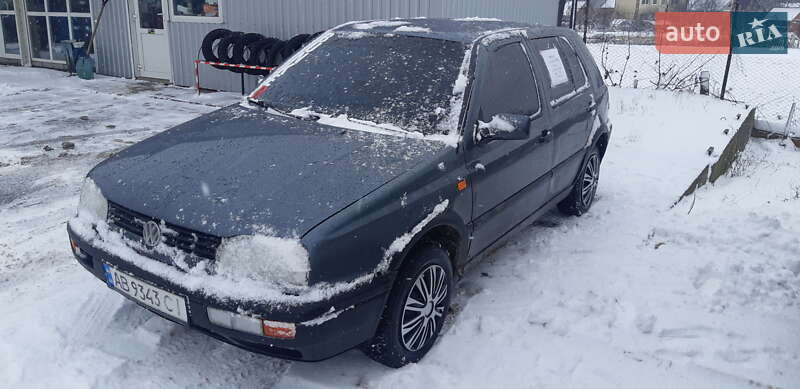 Хэтчбек Volkswagen Golf 1995 в Калиновке