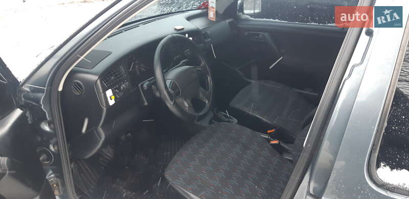 Хэтчбек Volkswagen Golf 1995 в Калиновке