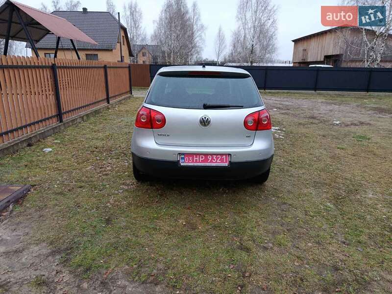 Хетчбек Volkswagen Golf 2008 в Луцьку