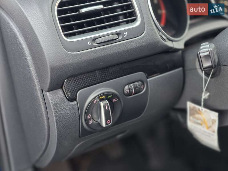 Универсал Volkswagen Golf 2010 в Луцке