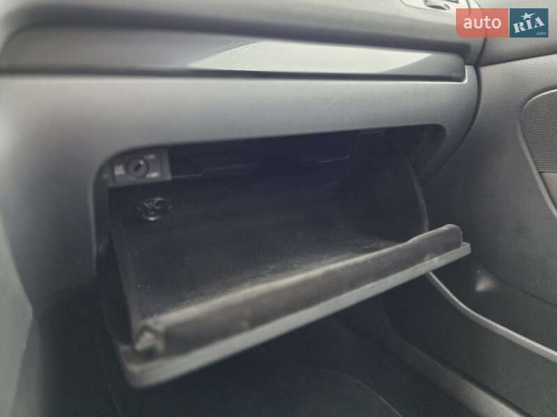 Универсал Volkswagen Golf 2010 в Луцке