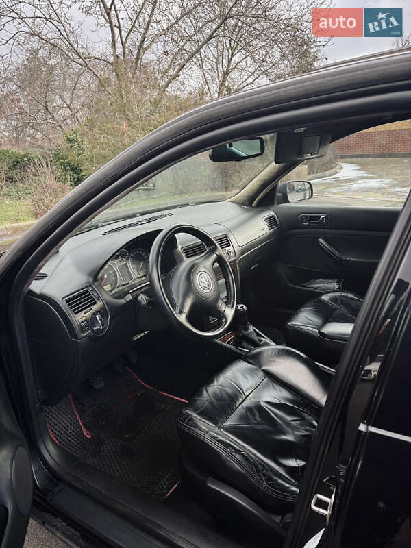 Хэтчбек Volkswagen Golf 1999 в Одессе