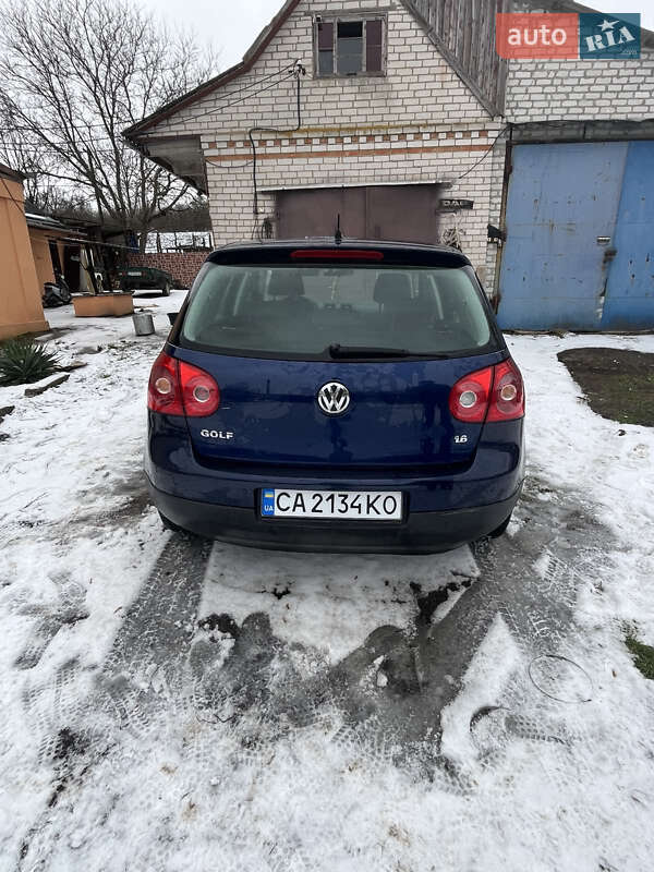 Хэтчбек Volkswagen Golf 2007 в Умани